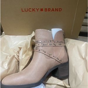 Lucky brand Callam Boots   color :Taupe